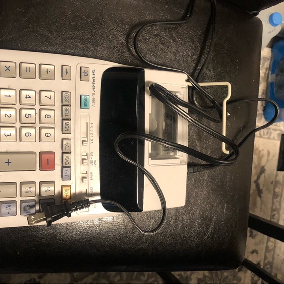 Sharp EL-1801V Portable 12-Digit 2-Color Serial Printing Calculator - Picture 7 of 12